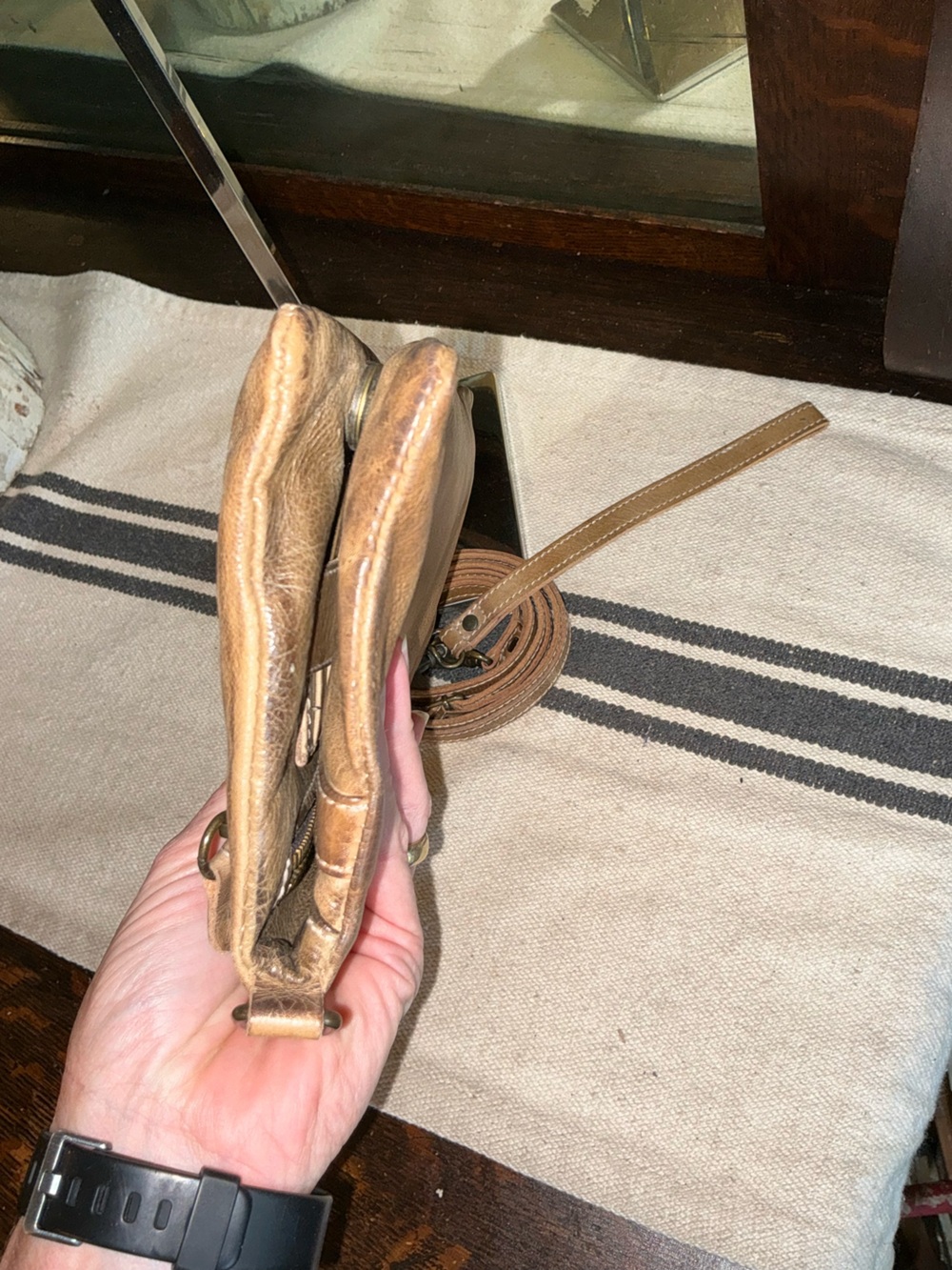 Bed Stu Leather Cadence Wallet Wristlet Crossbody Bag Taupe Rustic MSRP $179 - Picture 6 of 13